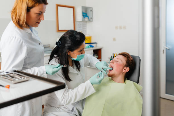 Best Emergency Broken Tooth Repair in Gonzalez, FL